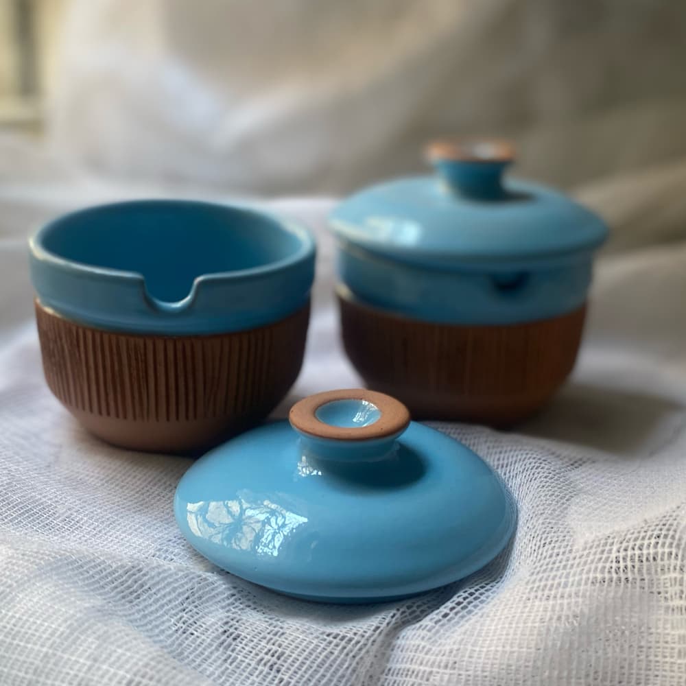 Sugar bowl with lid baby blue 
