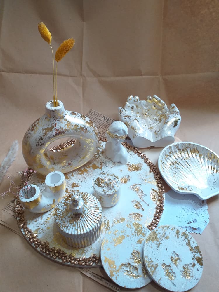 Royal gold donut vase royal set