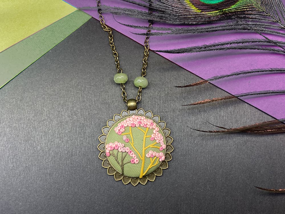 Necklace - green x pink flowers
