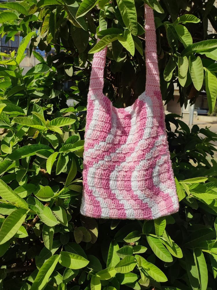 crochet white and pink bag 