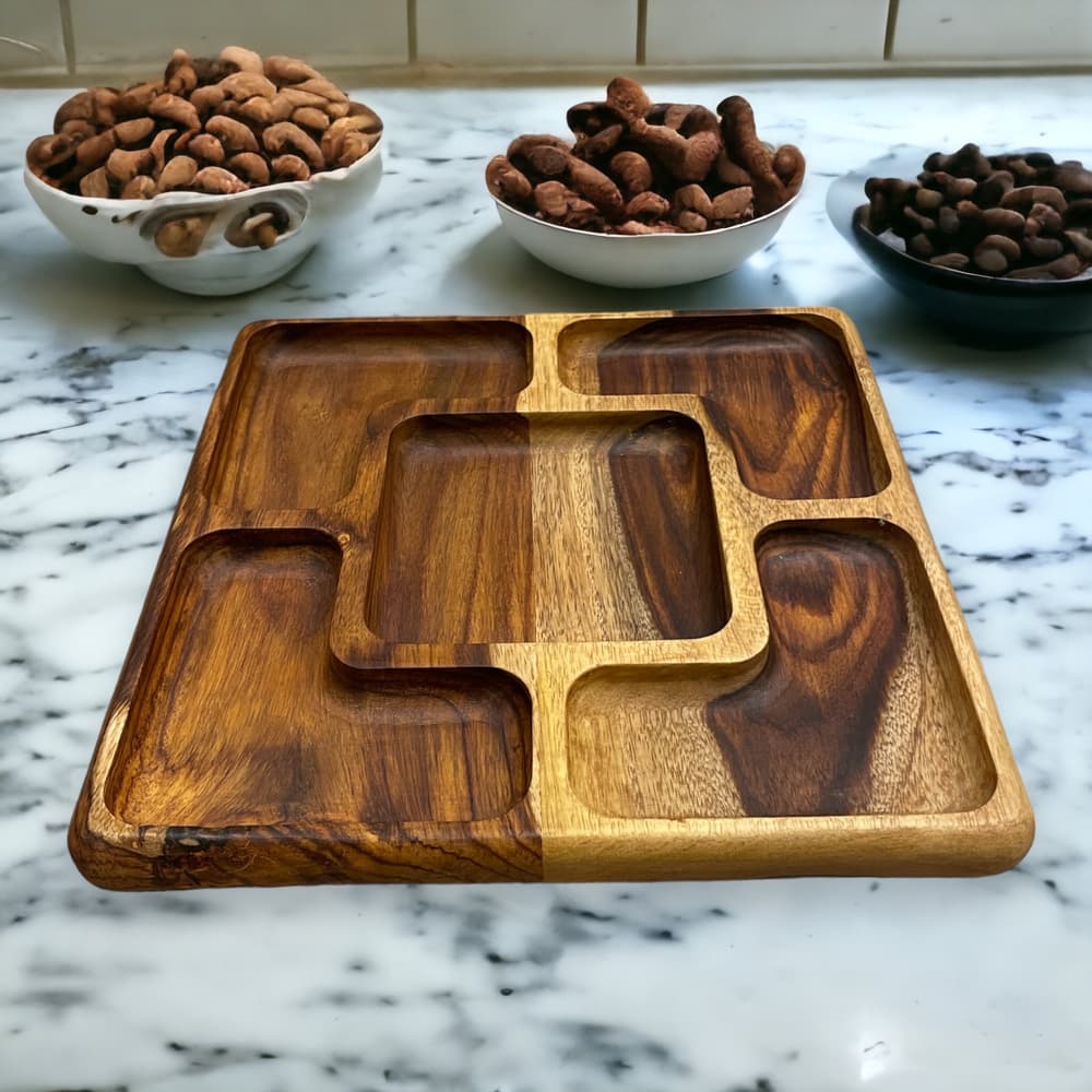 square divided plate