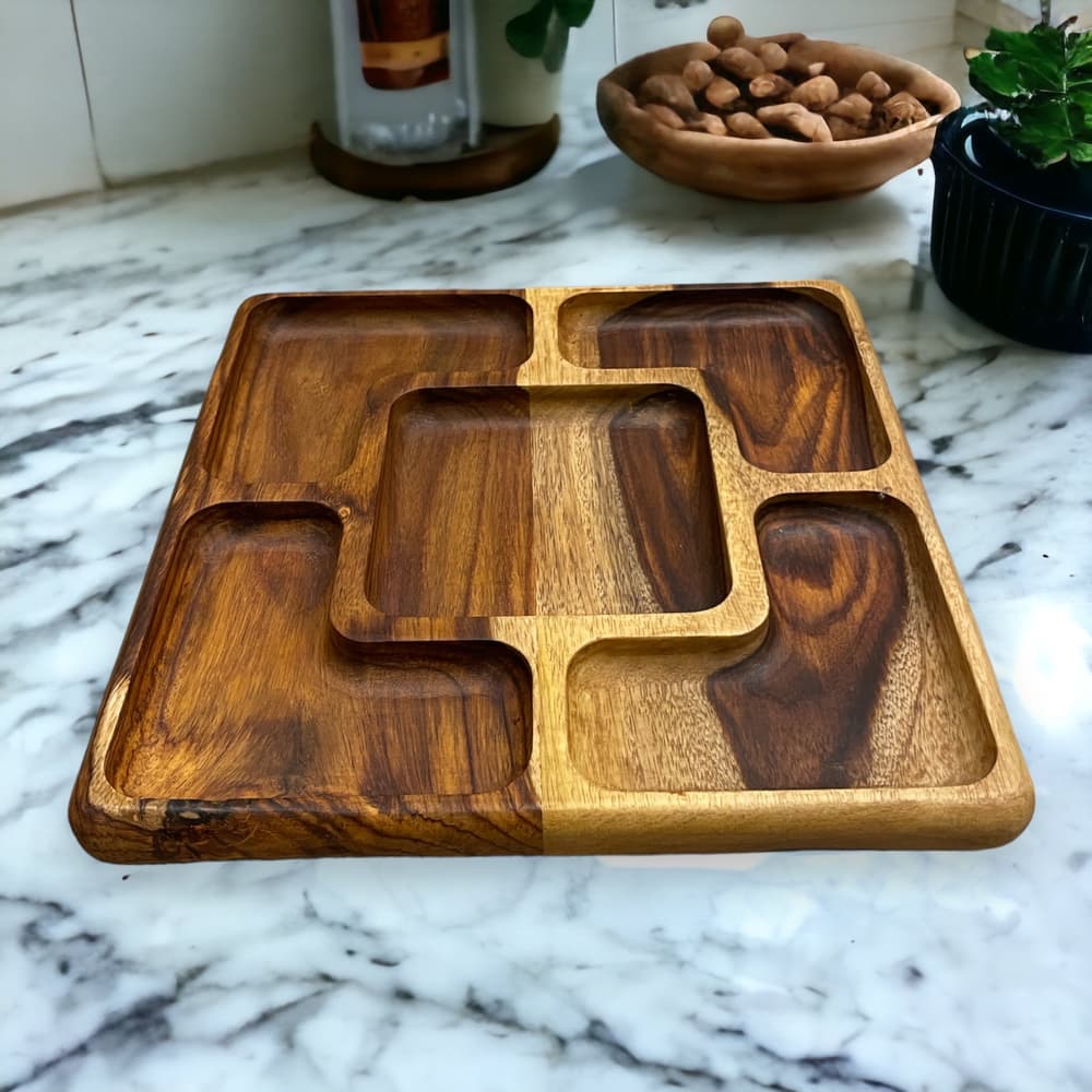 square divided plate