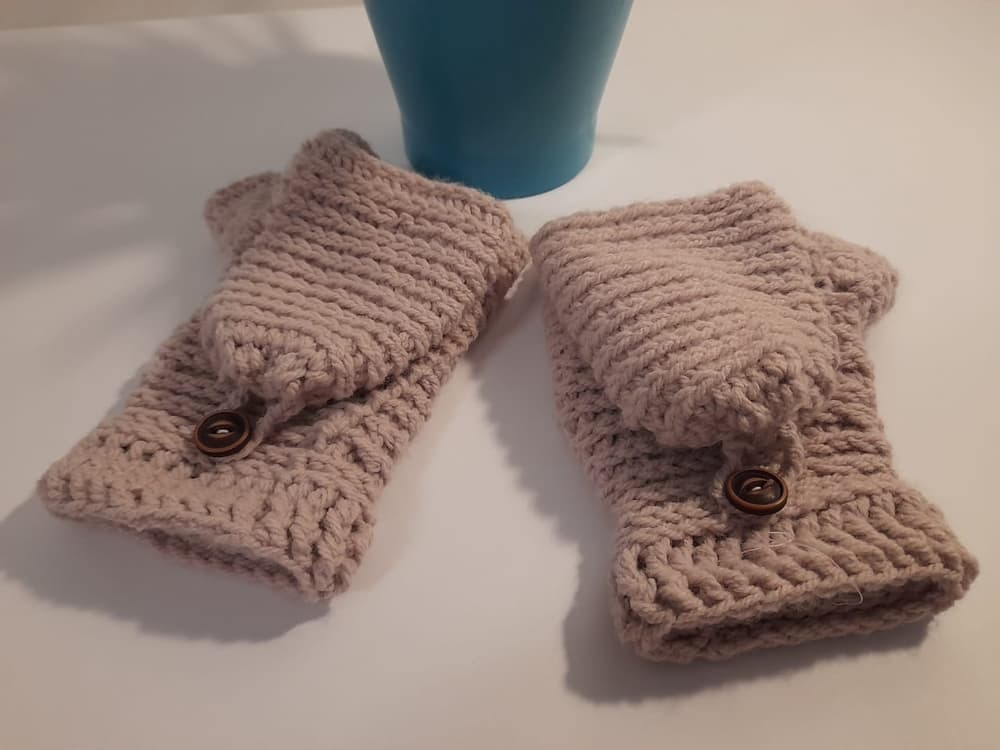 crochet gloves with mittens flap