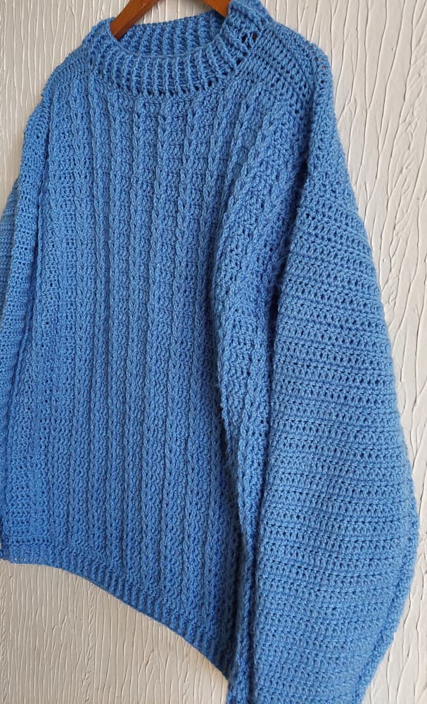 Blue braided crochet pullover
