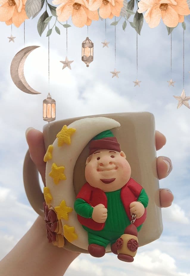 Fananis character mug with a lantern