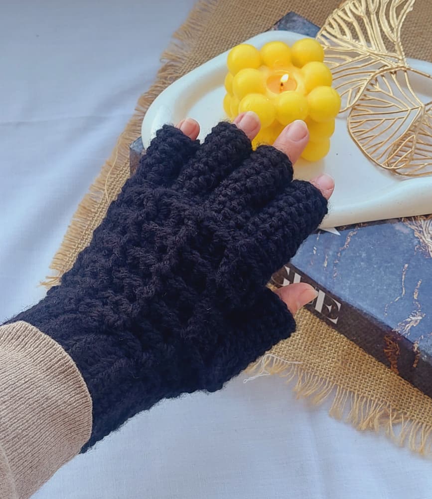 Waffle black half finger gloves 