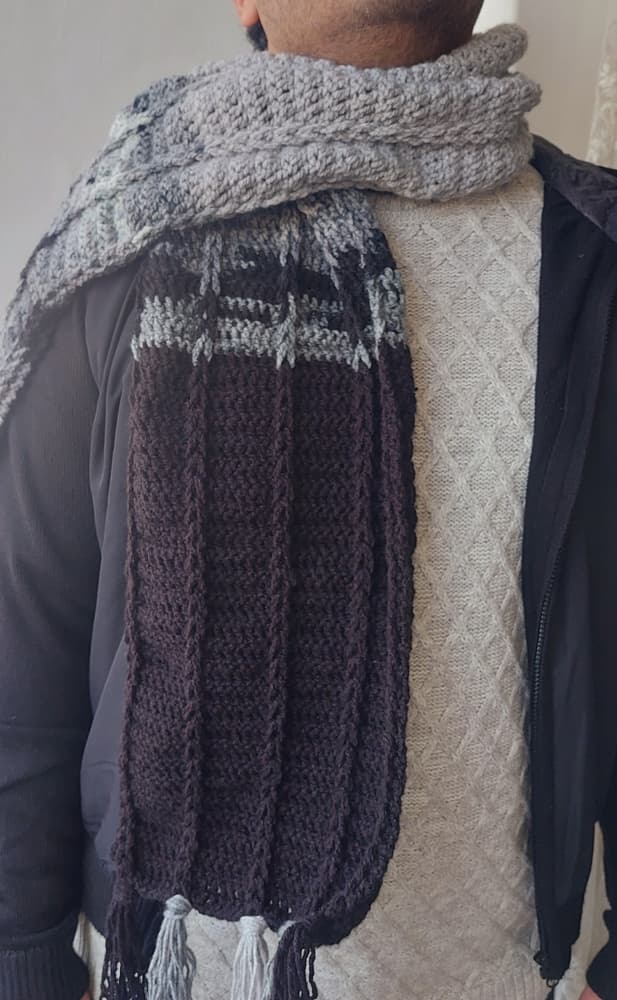 Braided black crochet scarf 