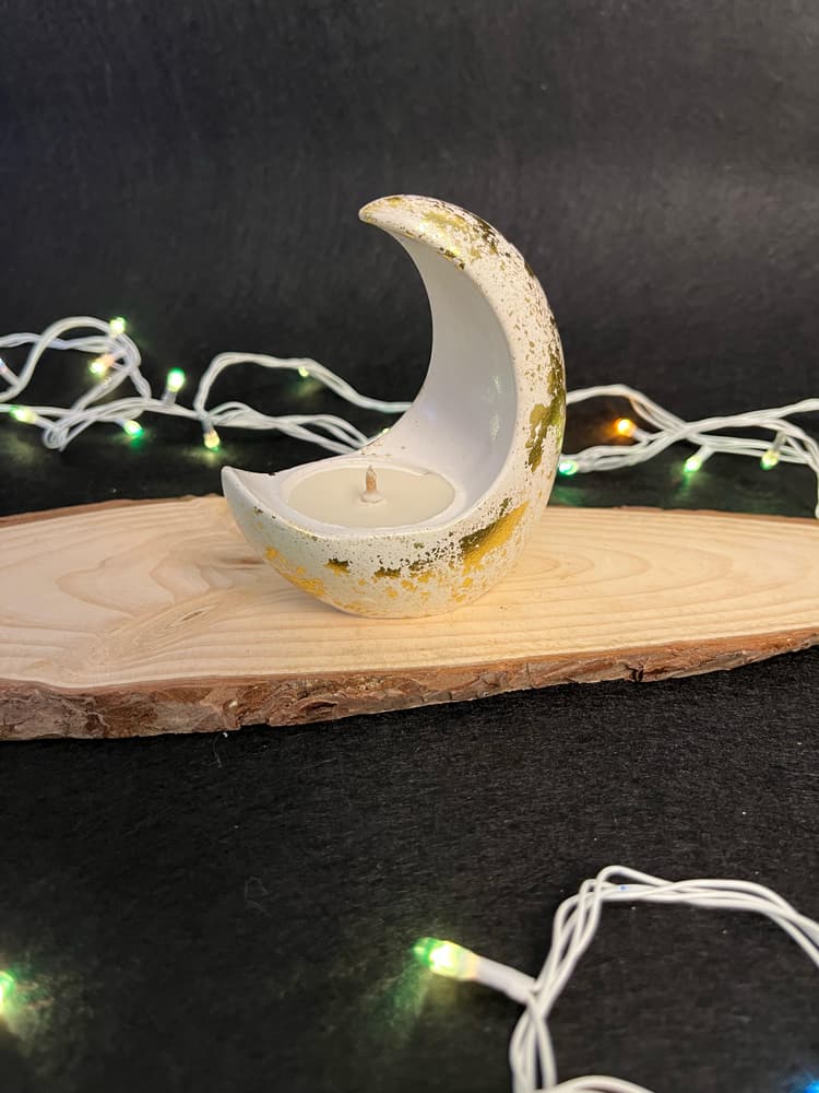 The crescent moon candle set