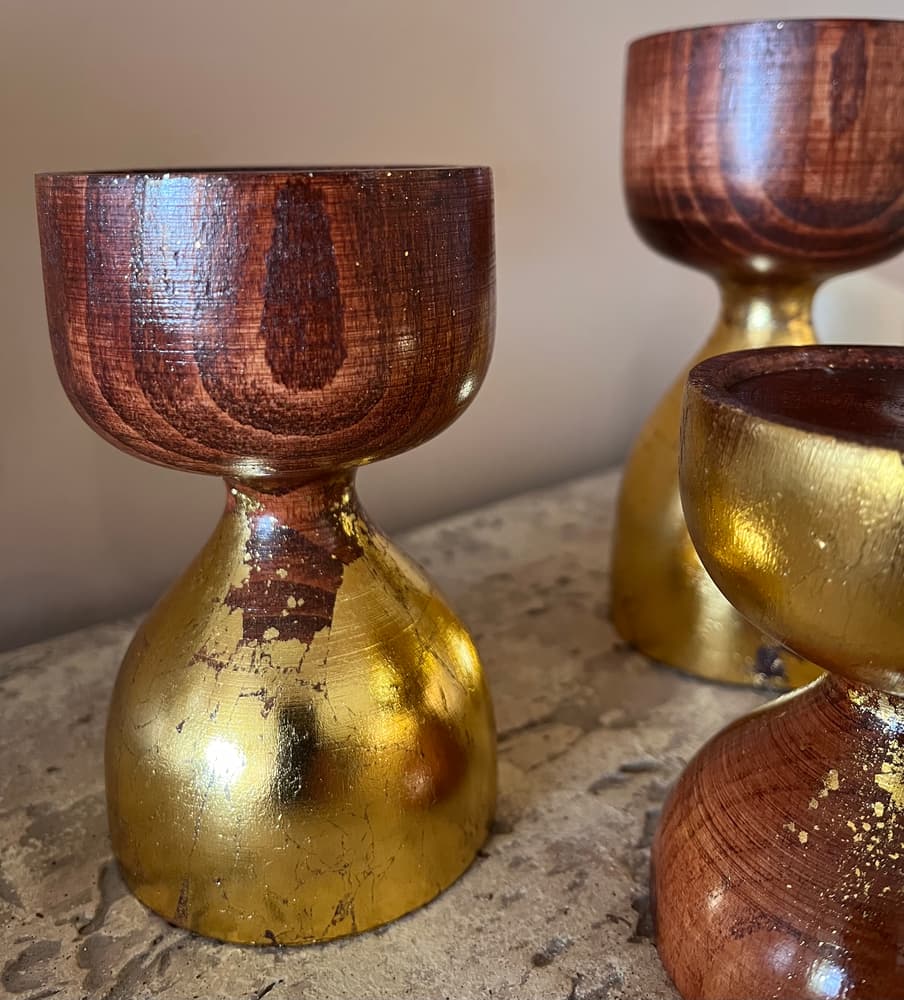 Beech wood candle holders with gold leaves 