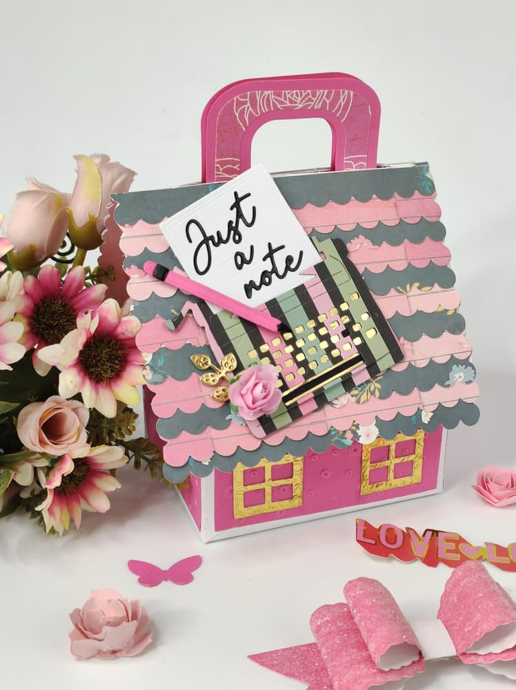 Handmade Love House Gift Box with 10 messages - /16.5 * 8 Cm