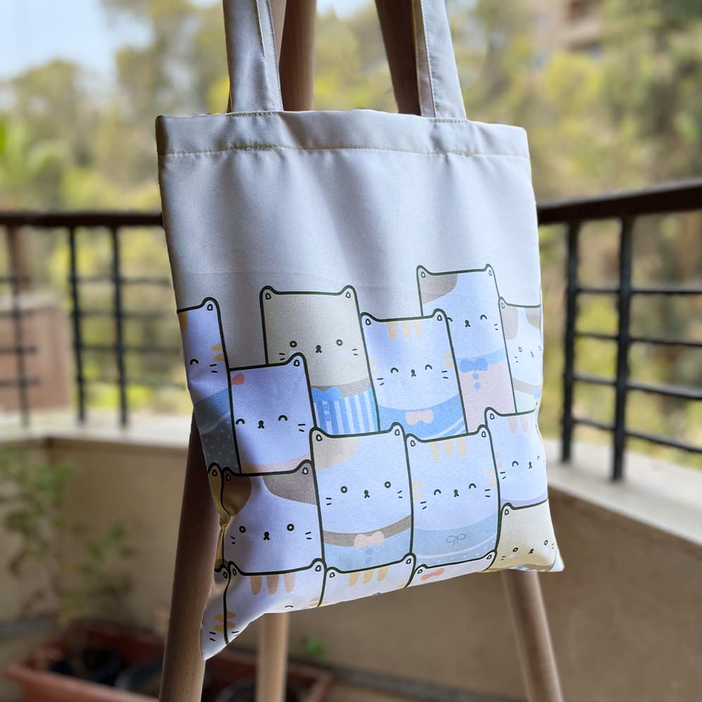 Cats Rule The World Tote Bag