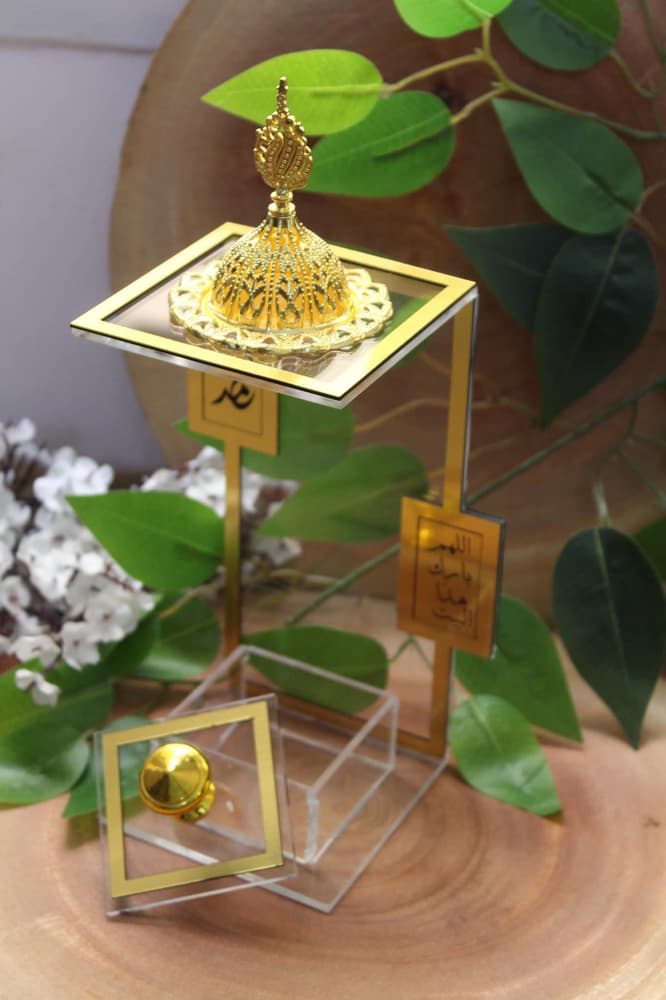 Mabkhara acrylic & gold 