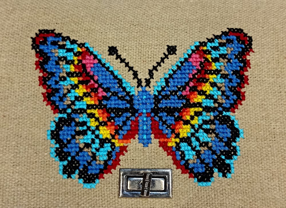 A.6-2 Beige dekke with butterfly embroidery
