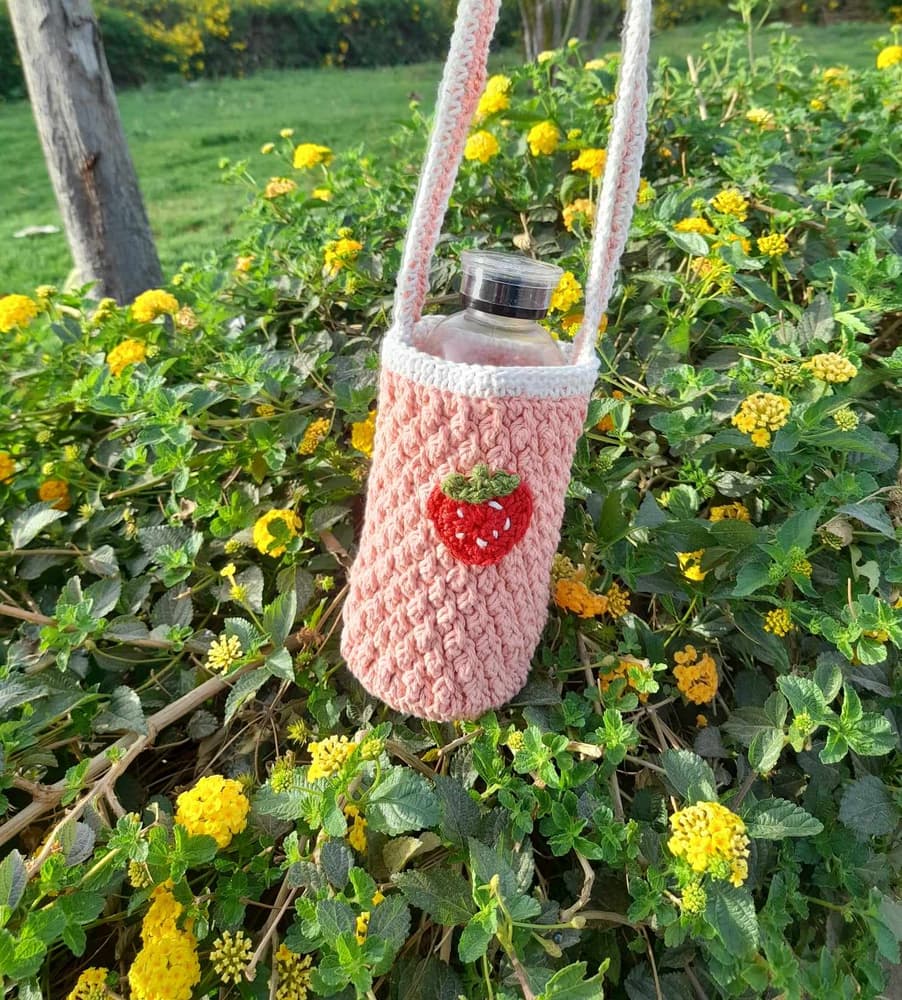 strawberry cover flask