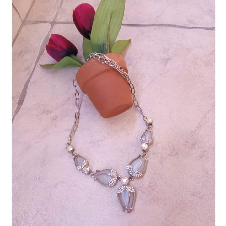 Handcrafted metal necklace flower 