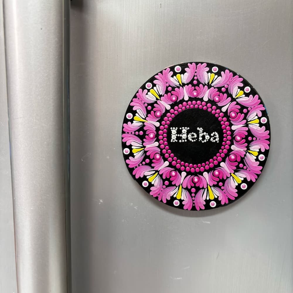 Set of pink customized mug and fridge magnet