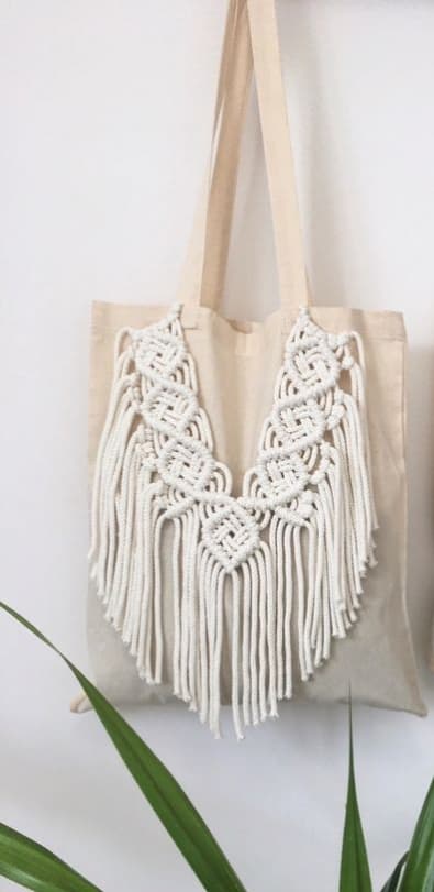 Tote bag with macrame 