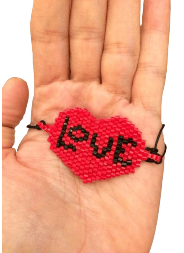 Beaded heart bracelet 
