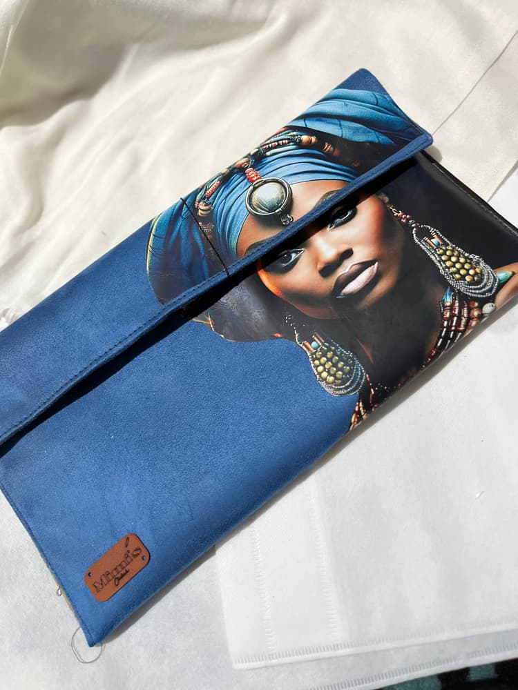 African clutch 