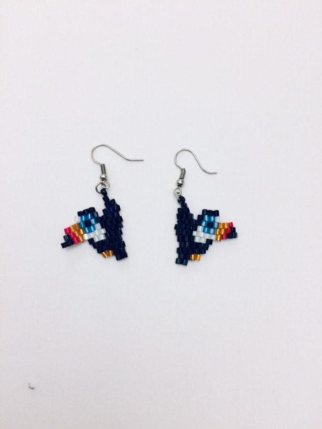 Beaded bird earring 